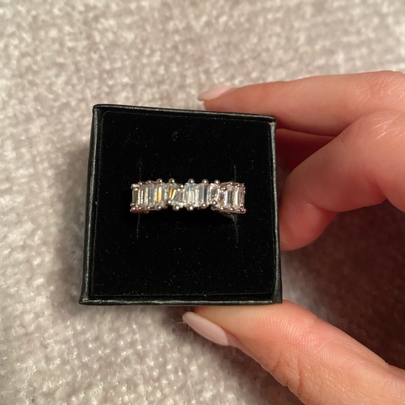 925 STERLING SILVER CUBIC ZIRCONIUM BAGUETTE RING - Picture 3 of 4